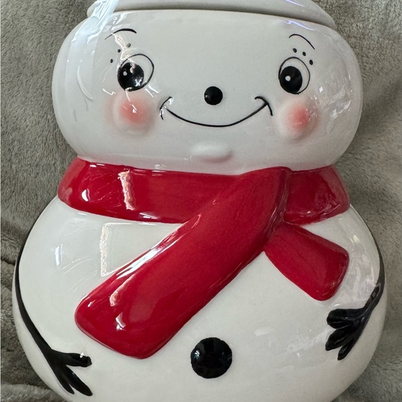 2023 JOHANNA PARKER CARNIVAL COTTAGE CHRISTMAS WINTER SNOWMAN COOKIE JAR NEW - Picture 6 of 11